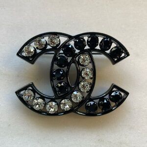 Interlocking Chanel Brooch / Pin, Black & Crystal, comes with pouch and box